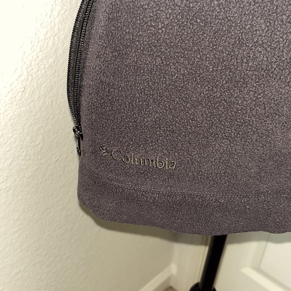 Columbia zip up vest - Picture 2 of 5